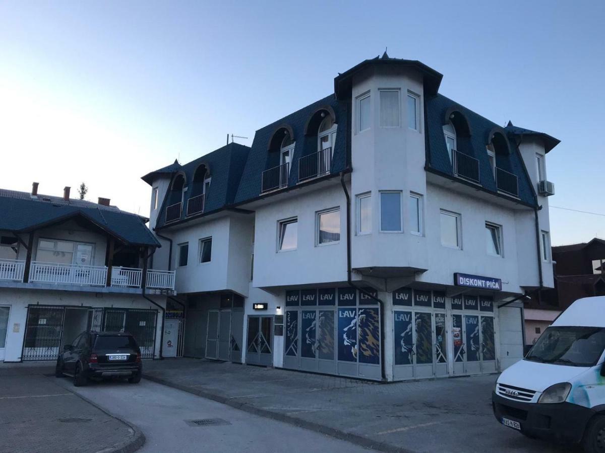 Grande Plus Apartment Dzungla Doboj Bagian luar foto